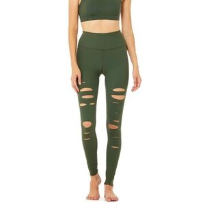 RARE ALO NWT High Waist Ripped Warrior Leggings in Hunter Green— XS